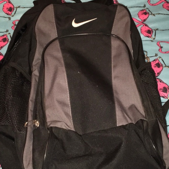 Nike Handbags - Nike bookbag